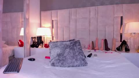  Gale  online show from 23, 2, 2025