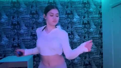 Snapshot of galehudley chatting on 15, 12, 2025 Abigail online show from 15, 12, 2025