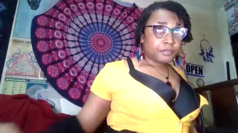 Snapshot of gardeniaspear chatting on 28, 5, 2026 Gardenia online show from 28, 5, 2026