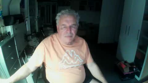 Snapshot of gargamil chatting on 7, 10, 2025 gargamil online show from 7, 10, 2025