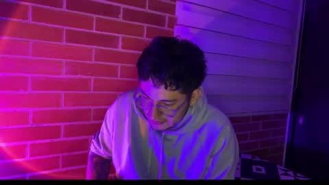 Snapshot of garyy333 chatting on 22, 9, 2025 Gary online show from 22, 9, 2025