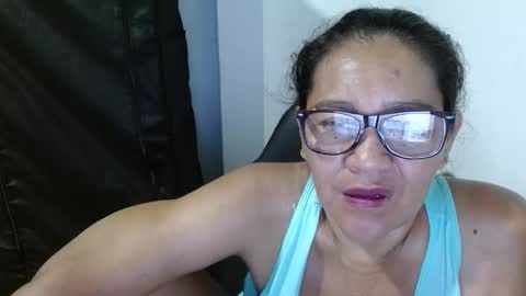 Snapshot of gatika_sexy chatting on 23, 11, 2025 katia online show from 23, 11, 2025
