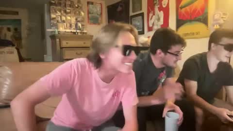 Snapshot of gavinnumbers chatting on 5, 10, 2025 gavinnumbers online show from 5, 10, 2025