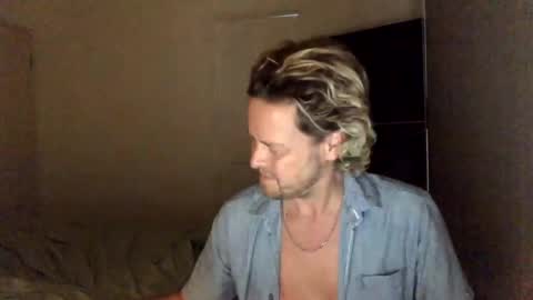 gcsurfer81 online show from 18, 12, 2024