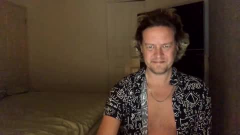 gcsurfer81 online show from 3, 1, 2025