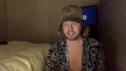 gcsurfer81 online show from 10, 9, 2025