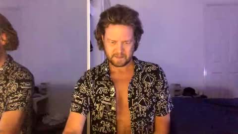 gcsurfer81 online show from 14, 4, 2026