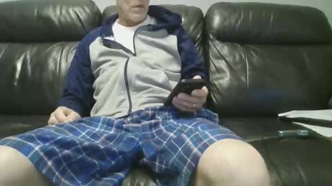 Snapshot of geeezer64 chatting on 5, 5, 2026 geeezer64 online show from 5, 5, 2026