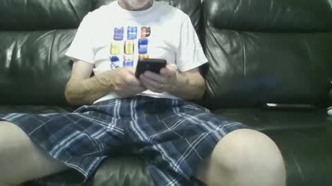 Snapshot of geeezer64 chatting on 28, 5, 2026 geeezer64 online show from 28, 5, 2026
