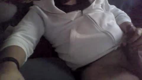 Snapshot of geiser091 chatting on 4, 11, 2025 geiser091 online show from 4, 11, 2025