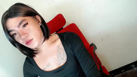 Snapshot of gelluxxx chatting on 18, 5, 2026 gelo online show from 18, 5, 2026