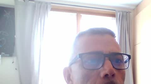 Snapshot of gen3841 chatting on 19, 5, 2026 Gen online show from 19, 5, 2026