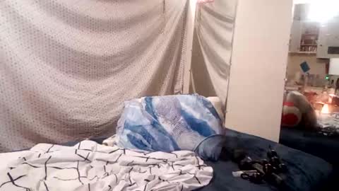 Lenzy LaCanada online show from 2, 1, 2025