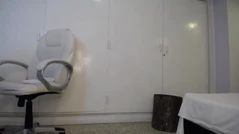 Snapshot of genesis_moretz chatting on 21, 12, 2024 GENESIS online show from 21, 12, 2024