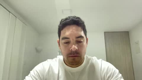 Snapshot of genesis_wb chatting on 1, 3, 2025 genesis_wb online show from 1, 3, 2025