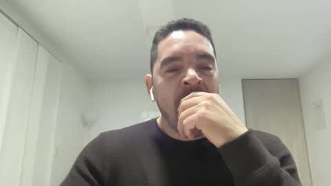 Snapshot of genesis_wb chatting on 8, 3, 2025 genesis_wb online show from 8, 3, 2025