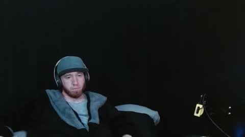 Snapshot of genitalwars chatting on 2, 2, 2026 genitalwars online show from 2, 2, 2026