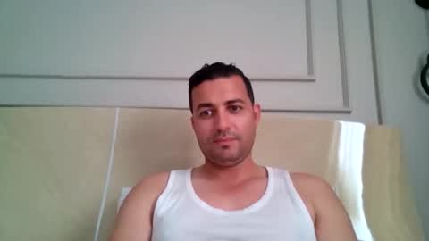 Snapshot of genteldevil chatting on 13, 5, 2026 genteldevil online show from 13, 5, 2026