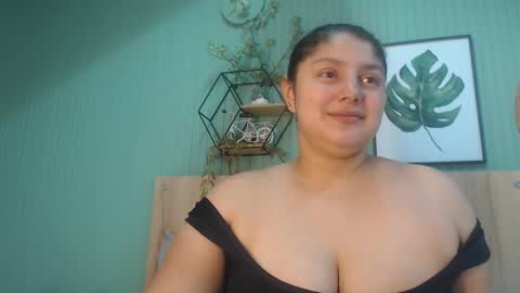 Snapshot of geo_jonnes25 chatting on 30, 11, 2025 Geo J online show from 30, 11, 2025