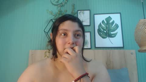 Snapshot of geo_jonnes25 chatting on 1, 12, 2025 Geo J online show from 1, 12, 2025