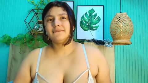 Snapshot of geo_jonnes25 chatting on 16, 12, 2025 Geo J online show from 16, 12, 2025