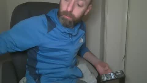 Snapshot of geon2xx chatting on 12, 12, 2024 Geon online show from 12, 12, 2024