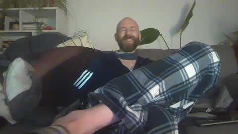 Snapshot of geon2xx chatting on 18, 9, 2025 Geon online show from 18, 9, 2025