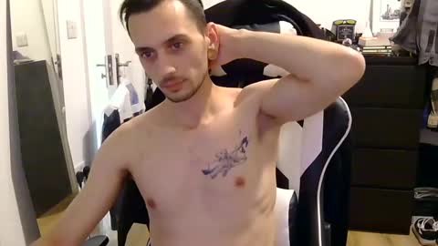 Snapshot of george71311 chatting on 5, 1, 2025 George2323 online show from 5, 1, 2025