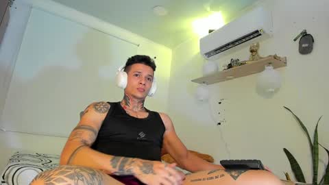 Snapshot of george_prince2 chatting on 31, 12, 2024 independent model online show from 31, 12, 2024