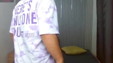 Snapshot of georgesmith_1 chatting on 5, 7, 2026 GEORGE online show from 5, 7, 2026