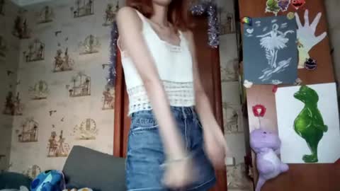 Snapshot of georgianahaeussler chatting on 12, 5, 2026 Ellie online show from 12, 5, 2026