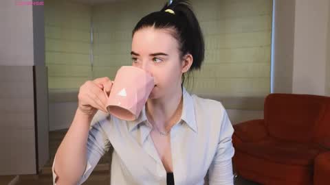 Snapshot of georginatrue chatting on 12, 10, 2025 My name is Kelly online show from 12, 10, 2025