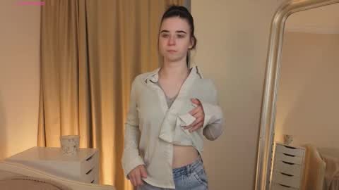 Snapshot of georginatrue chatting on 17, 10, 2025 My name is Kelly online show from 17, 10, 2025