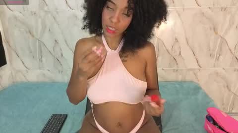 Snapshot of georgis__ chatting on 19, 11, 2025 Georgina online show from 19, 11, 2025