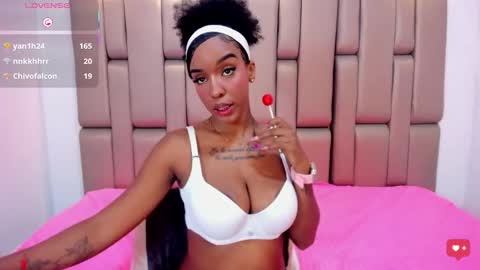 Snapshot of georgis__ chatting on 2, 12, 2025 Georgina online show from 2, 12, 2025