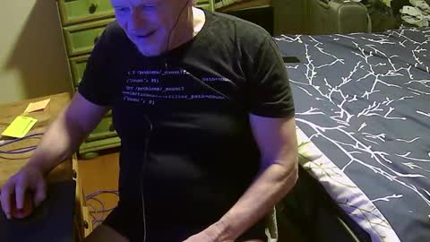 Snapshot of gethyn chatting on 1, 2, 2025 Gethyn online show from 1, 2, 2025