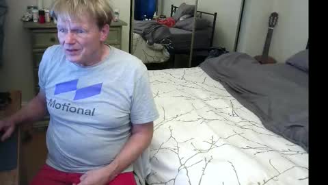 Snapshot of gethyn chatting on 9, 11, 2025 Gethyn online show from 9, 11, 2025