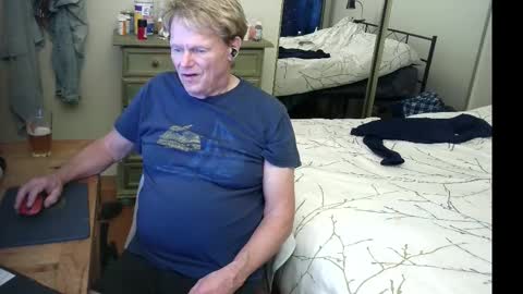 Snapshot of gethyn chatting on 17, 11, 2025 Gethyn online show from 17, 11, 2025