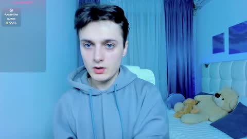 Alex online show from 4, 12, 2025