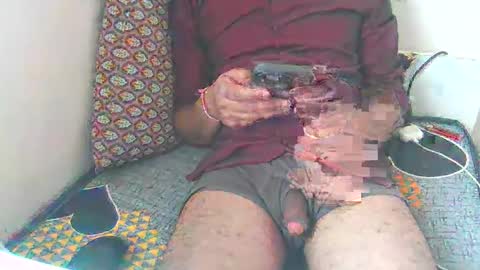 Snapshot of ggnstud chatting on 24, 1, 2025 Big Brown Cock online show from 24, 1, 2025