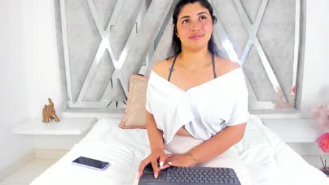 Danna Astrom online show from 12, 3, 2025