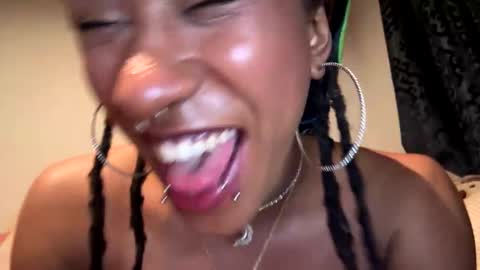 Snapshot of ghastgirlt_t chatting on 27, 10, 2025 ghastgirlt_t online show from 27, 10, 2025