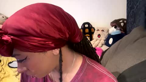 Snapshot of ghastgirlt_t chatting on 28, 11, 2025 ghastgirlt_t online show from 28, 11, 2025