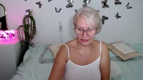 Snapshot of ghertrudequeen chatting on 10, 9, 2025 Ghertrudequeen online show from 10, 9, 2025