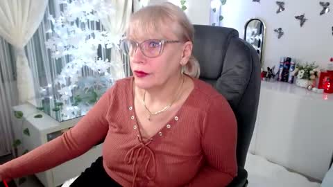 Snapshot of ghertrudequeen chatting on 15, 12, 2025 Ghertrudequeen online show from 15, 12, 2025