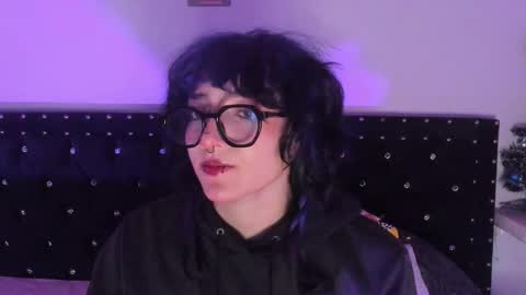 Snapshot of ghosty_doll chatting on 5, 1, 2026 Allison online show from 5, 1, 2026