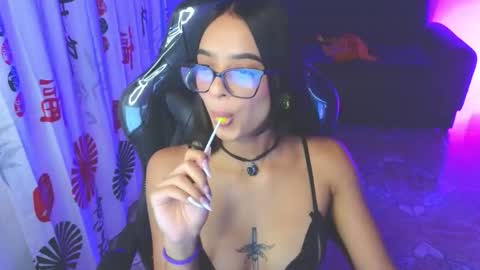 gia_flame_ online show from 24, 9, 2025