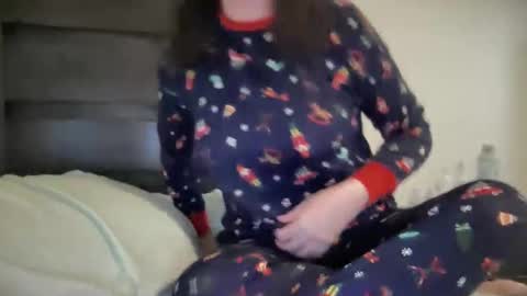 Snapshot of gia_is_horny chatting on 3, 12, 2024 The Queen of Squirt online show from 3, 12, 2024