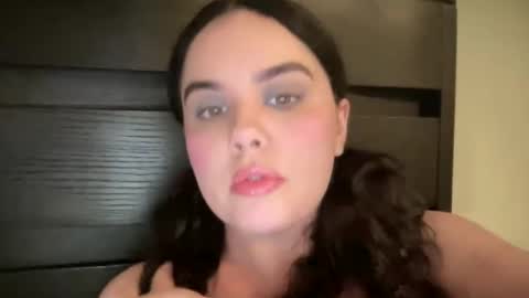 Snapshot of gia_is_horny chatting on 7, 12, 2024 The Queen of Squirt online show from 7, 12, 2024