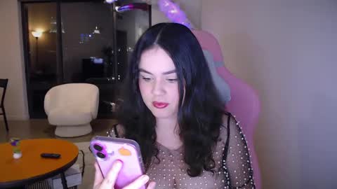 Snapshot of gia_is_horny chatting on 10, 12, 2024 The Queen of Squirt online show from 10, 12, 2024